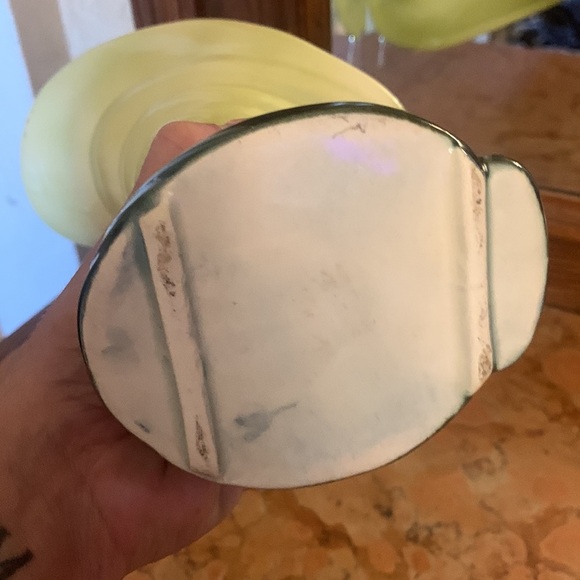 Vintage 1951 Hull Art Pottery Novelties Cornucopia Vase 102 Spiral Shell Planter - Picture 6 of 7